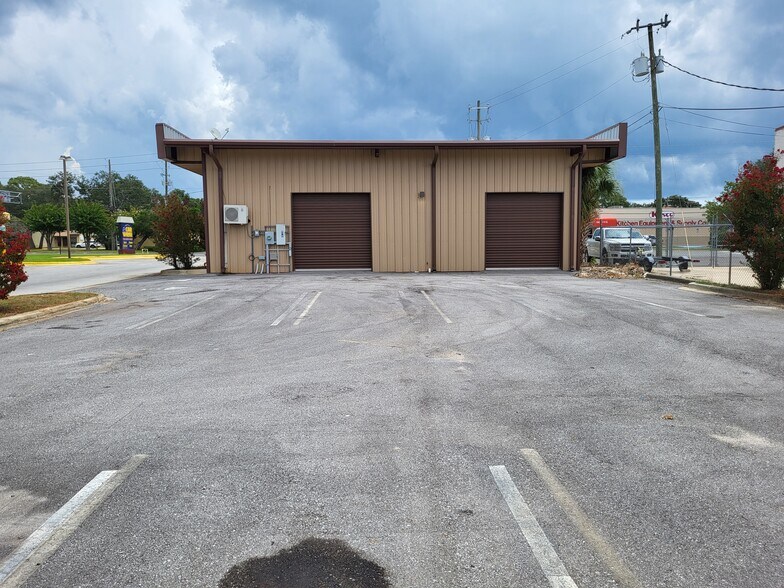 More Photos Of 110 Mary Esther Blvd, Mary Esther Freestanding For Lease