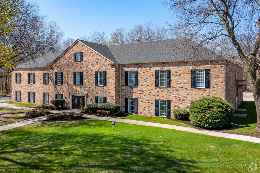 More Photos Of 5205 N Ironwood Ln, Milwaukee Unknown For Lease