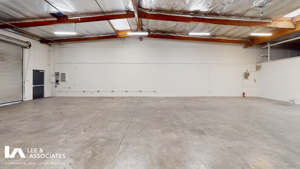 More Photos Of 16220-16228 Gundry Ave, Paramount Warehouse For Lease