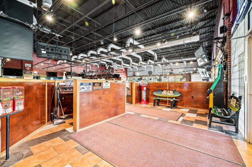 More Photos Of 5400 William Penn Hwy, Export Restaurant For Sale