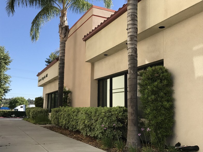 More Photos Of 31685 Temecula Pky, Temecula Freestanding For Lease