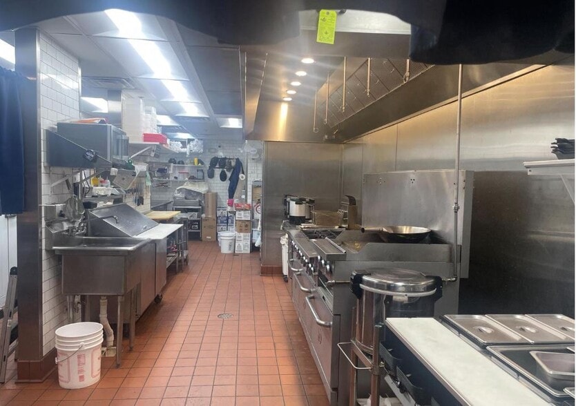 More Photos Of 46300 Lexington Village Way, Lexington Park Storefront For Sale