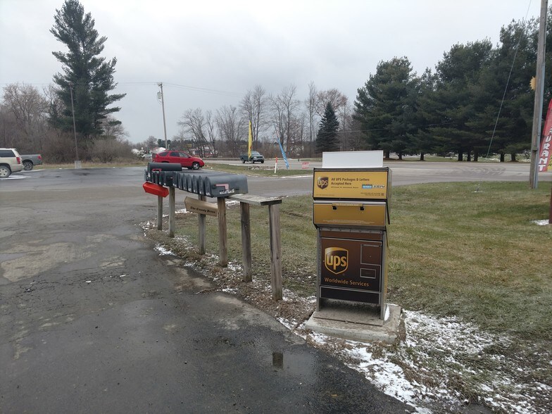 More Photos Of 5836 N Lapeer Rd, North Branch Storefront For Lease