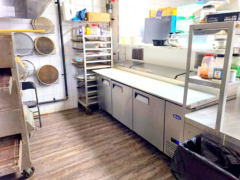 More Photos Of 394 Alfred St, Corunna Restaurant For Sale