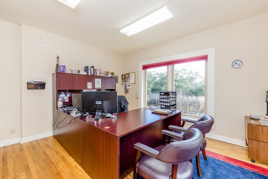 More Photos Of 3718 Mount Vernon St, Houston Office For Lease