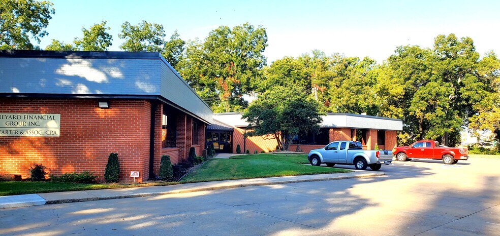 More Photos Of 3101 N Hemlock Cir, Broken Arrow Office For Lease