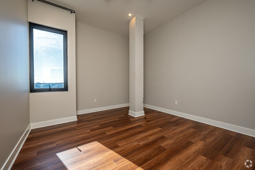 More Photos Of 609 Jackson Ave, New Orleans Multifamily For Sale