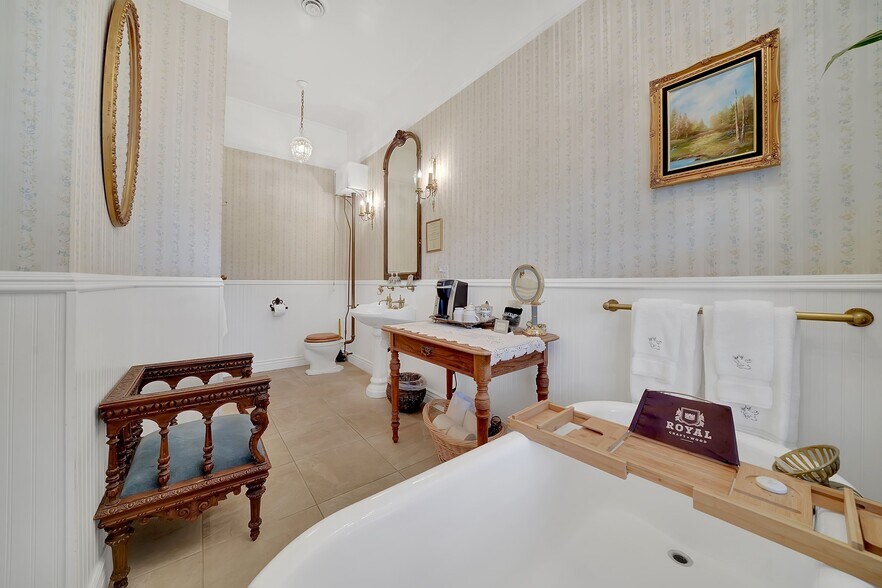 More Photos Of 77 Main St, Sutter Creek Hospitality For Sale