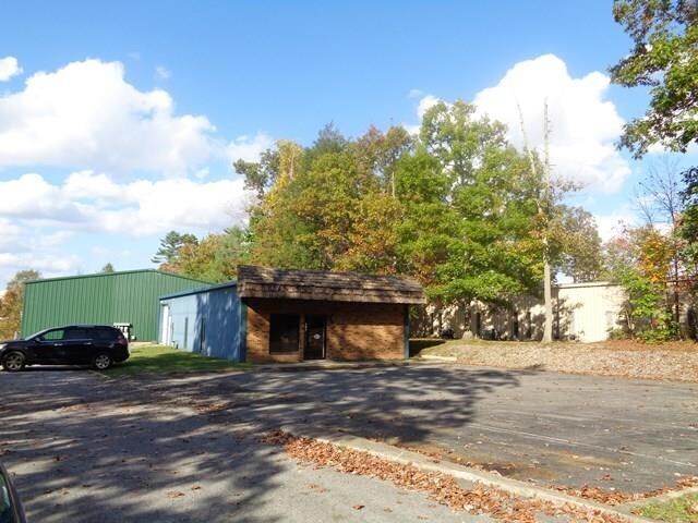 More Photos Of 360 Industrial Park Rd, Glen Morgan Light Distribution For Sale