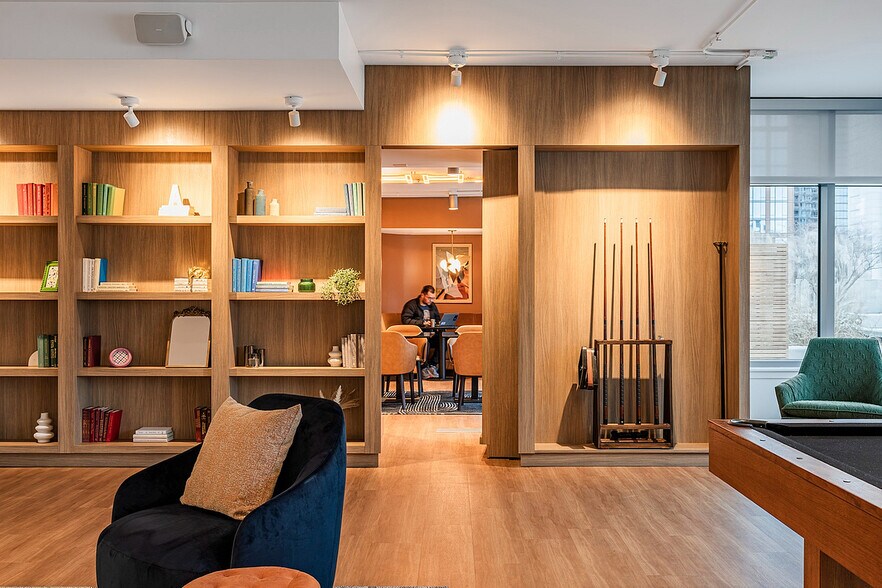More Photos Of 555 W Kinzie St, Chicago Apartments For Lease
