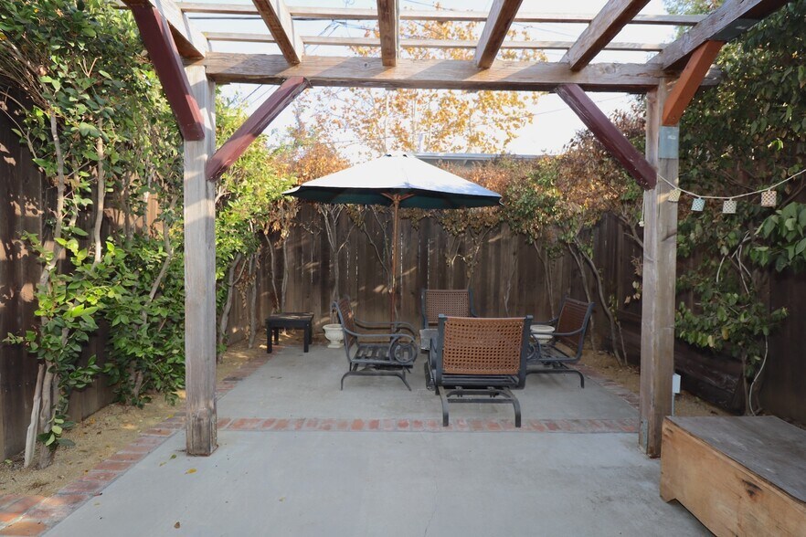 More Photos Of 1500 Hauser Blvd, Los Angeles Apartments For Sale