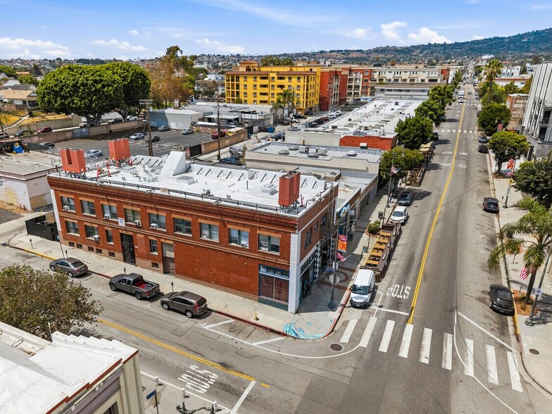 More Photos Of 709 S Centre St, San Pedro Storefront Retail Residential For Sale