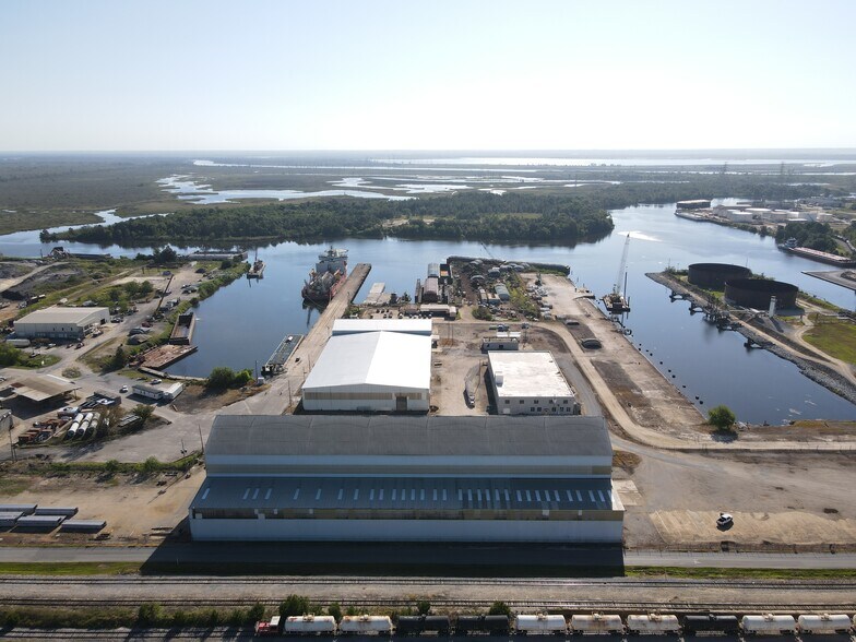 More Photos Of 750A Viaduct Rd, Chickasaw Manufacturing For Lease