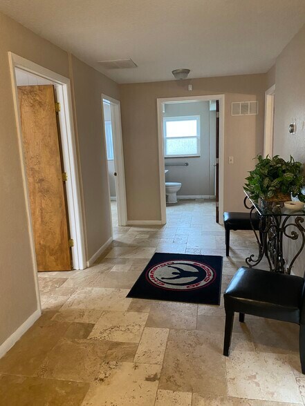 More Photos Of 101 E Faith Ter, Maitland Office For Sale