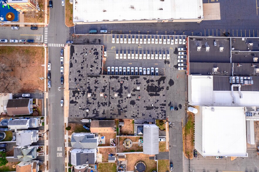 More Photos Of 288-300 Ralph St, Belleville Warehouse For Sale