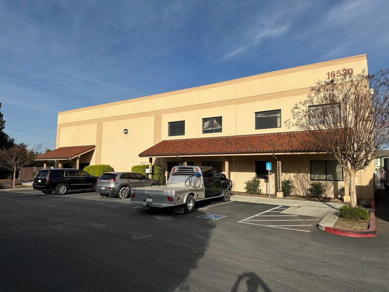More Photos Of 16530 Railroad Ave, Morgan Hill Manufacturing For Lease