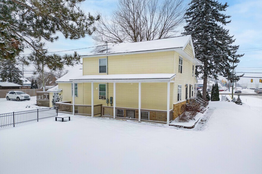 More Photos Of 568 E Columbia Ave, Pontiac Apartments For Sale