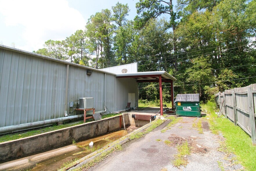 More Photos Of 1315 W Screven St, Quitman Storefront For Sale