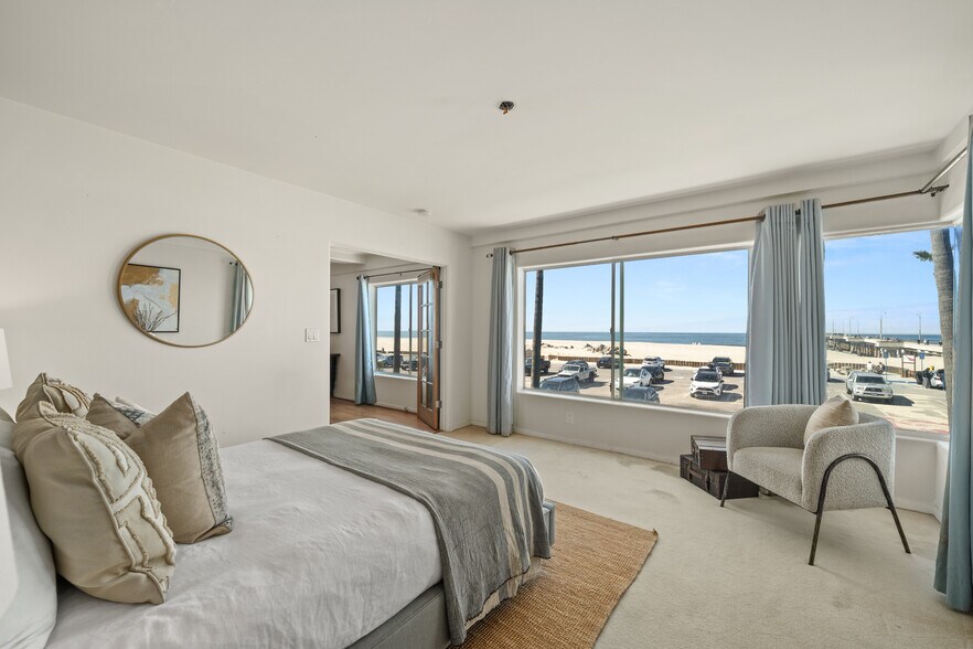 More Photos Of 3111 Ocean Front Walk, Marina Del Rey Apartments For Sale