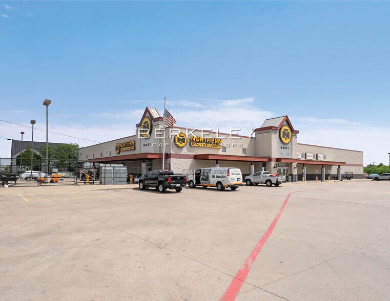 More Photos Of 9621 South Fwy, Fort Worth Freestanding For Sale