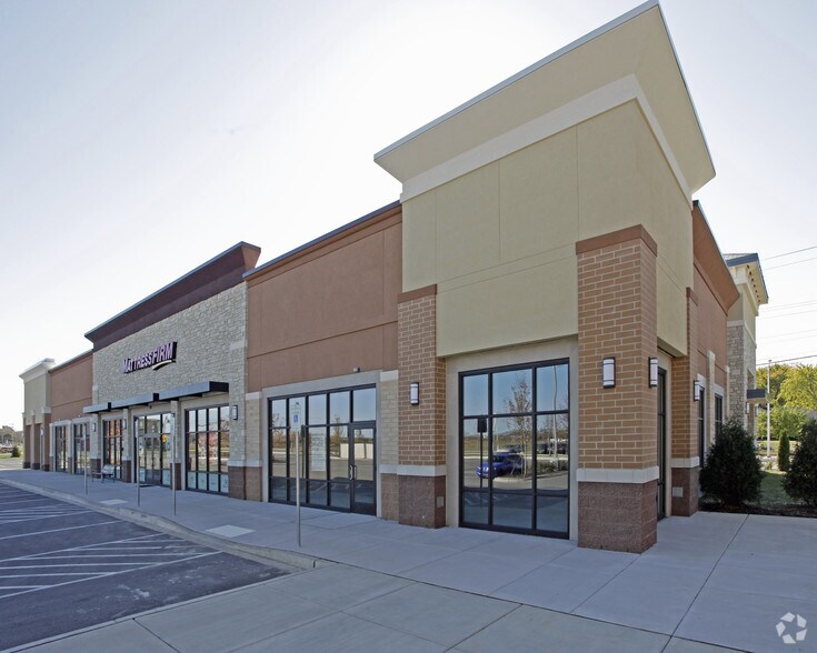 More Photos Of 1190 W Sunset Dr, Waukesha Freestanding For Lease