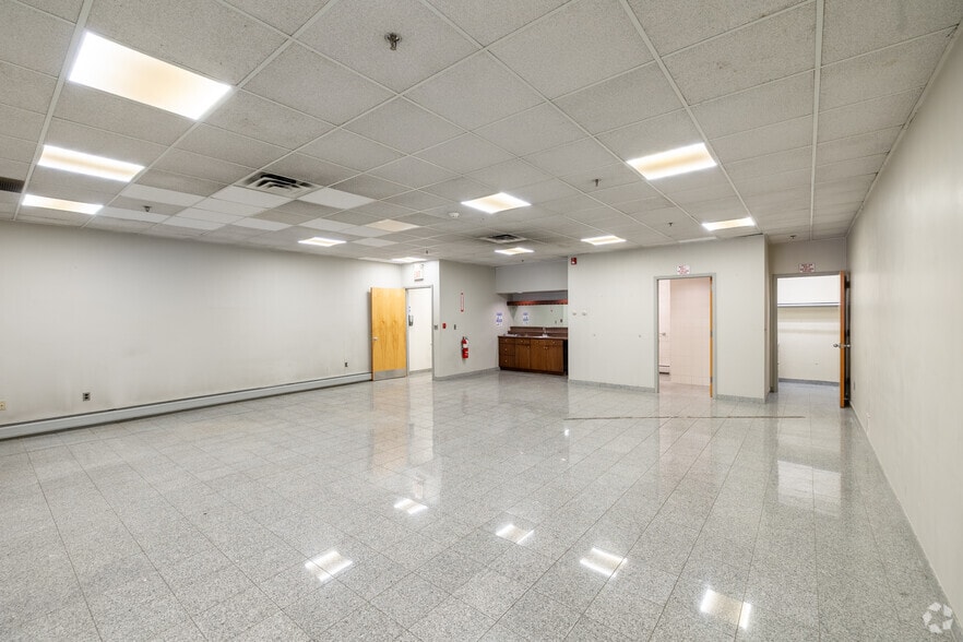 More Photos Of 609 10th St, Union City Industrial For Sale