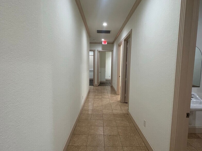 More Photos Of 1842 Snake River Rd, Katy Medical For Sale