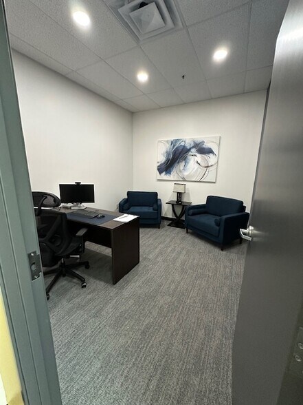 More Photos Of 6905 E 96th St, Indianapolis Office For Lease