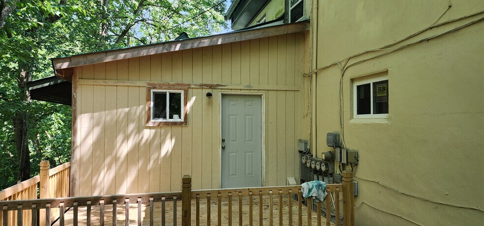 More Photos Of 3385 US Highway 321 S, Blowing Rock Office Residential For Sale