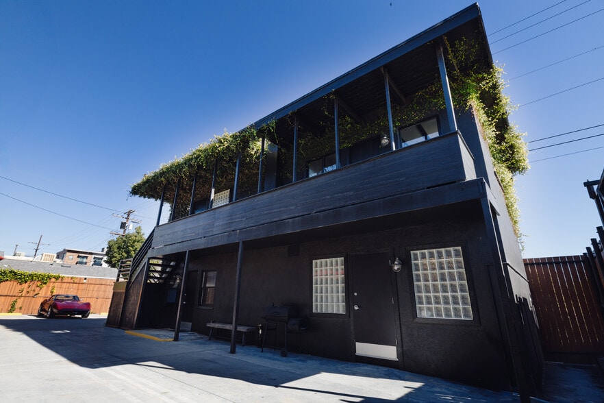 More Photos Of 5102 Vineland Ave, North Hollywood Movie Radio TVStudio For Sale