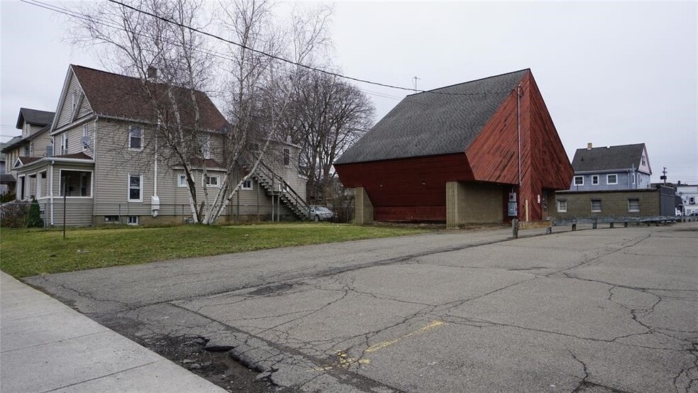 More Photos Of 7 Jefferson Ave, Endicott Warehouse For Sale