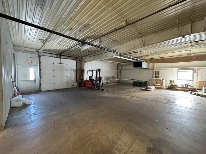 More Photos Of 100 A J Harle Dr, Galena Manufacturing For Sale