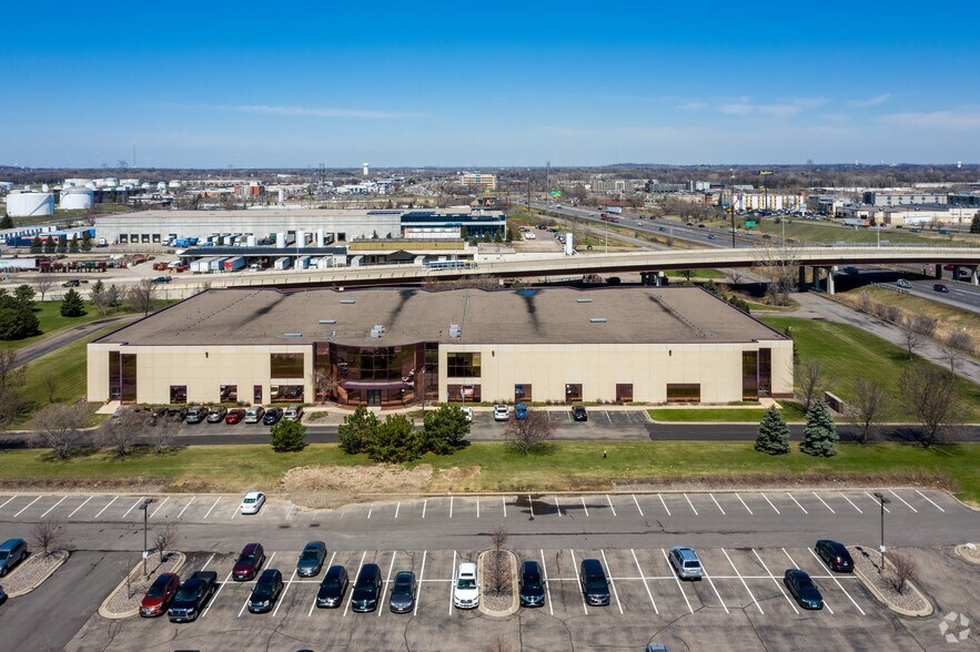 More Photos Of 2421 Rosegate, Roseville Distribution For Lease