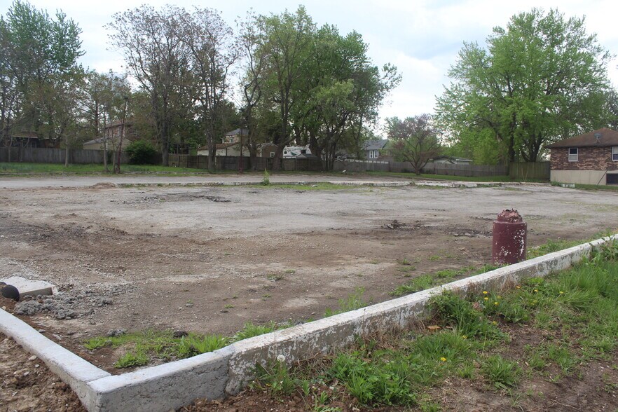 More Photos Of 219 W US Highway 24, Independence Land For Sale