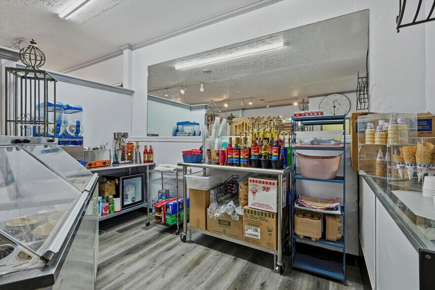 More Photos Of 3940 Main St, Kelseyville Storefront Retail Office For Sale