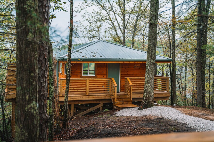 More Photos Of 250 Wood Thrush Lane, Rogers Specialty For Sale