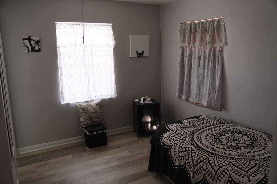 More Photos Of 601 Avenue B NW, Winter Haven Office Residential For Sale