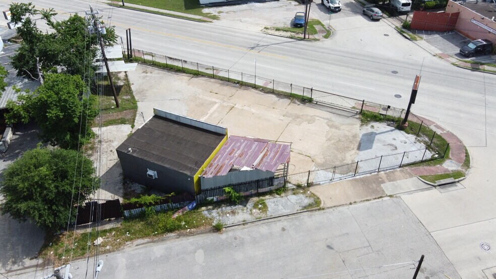 More Photos Of 4010 N Main St, Houston Land For Lease
