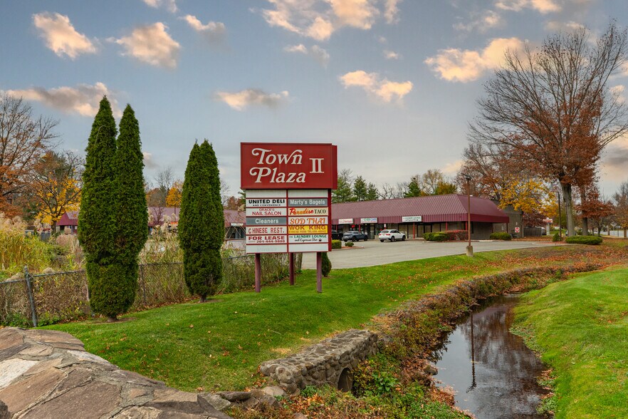 Primary Photo Of 500 Route 303, Orangeburg Freestanding For Lease