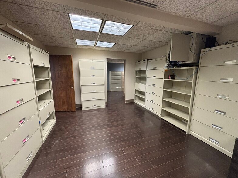 More Photos Of 37 Franklin St, Buffalo Office For Sale
