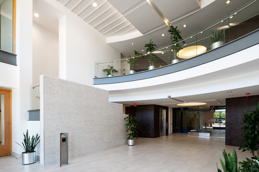 More Photos Of 8860 E Chaparral Rd, Scottsdale Unknown For Lease