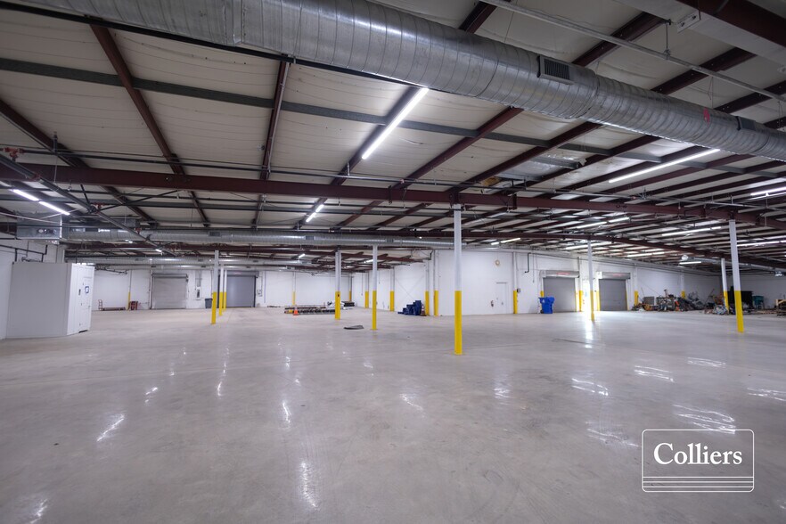 More Photos Of 2532 Spruill Ave, North Charleston Warehouse For Sale
