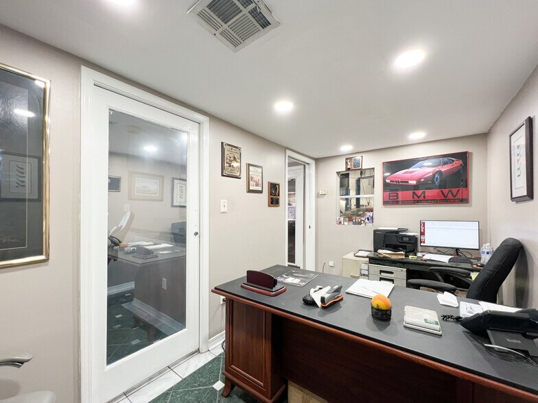 More Photos Of 3212 26th St, Metairie Auto Repair For Sale