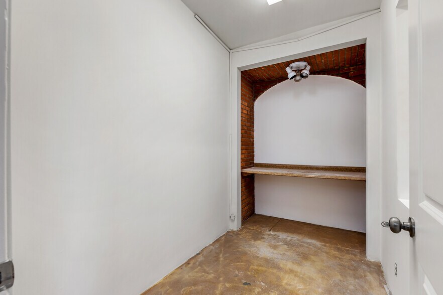 More Photos Of 770-780 S Arroyo Park, Pasadena Storefront Retail Office For Lease