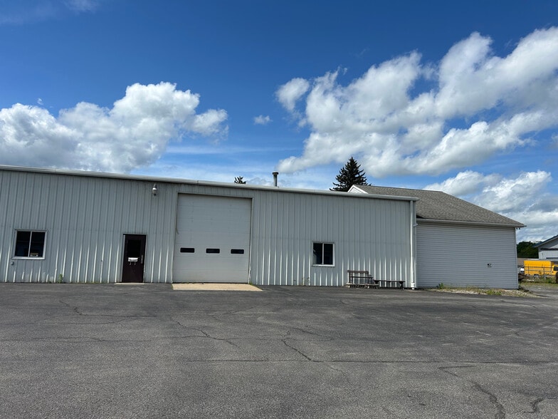 More Photos Of 205 Fleming St, Williamsport Self Storage For Lease