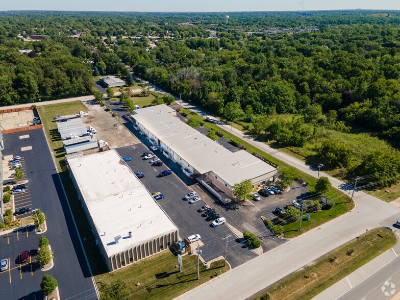 More Photos Of 30W100-30W114 Butterfield Rd, Warrenville Manufacturing For Lease