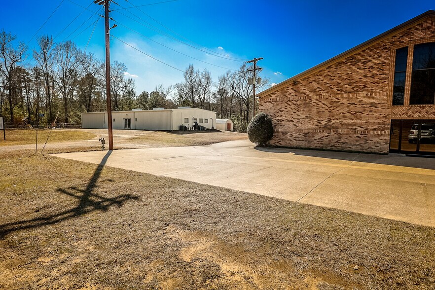 More Photos Of 5805 HWY 135, Gladewater Flex For Sale