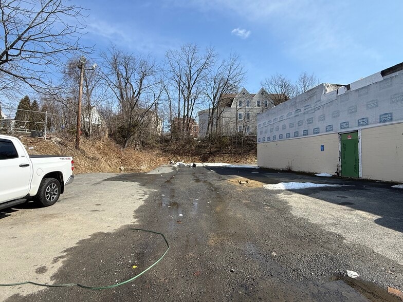 More Photos Of 342 W Boylston St, Worcester Freestanding For Sale