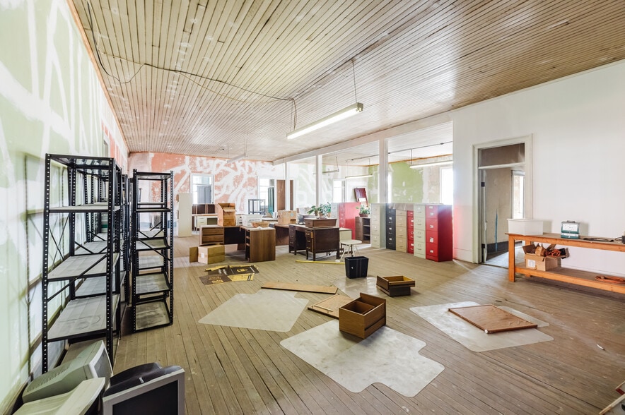 More Photos Of 205 W. Forsyth Street, Americus General Retail For Sale