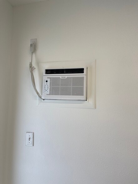 More Photos Of 2010 Holly Ave, Lake Havasu City Warehouse For Lease